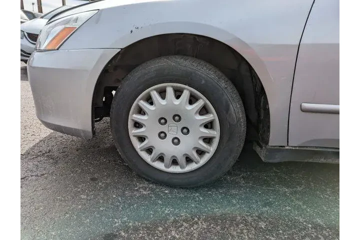 $4400 : Honda Accord 2003 DX 4dr Sed image 7