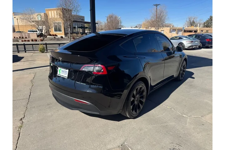 2020 Model Y Long Range image 5