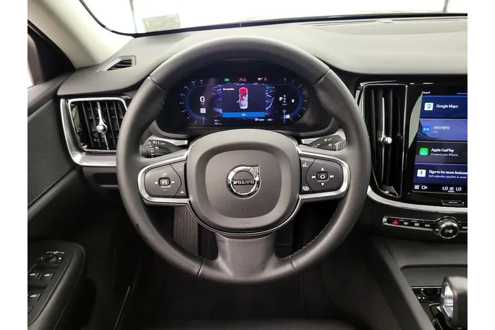 $28998 : Volvo S60 2024 B5 Core Dark image 10