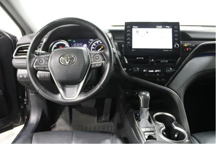 $27411 : Toyota Camry Hybrid 2023 XLE image 2