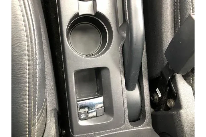 $15000 : Jeep Compass 2017 4x4 Latitu image 9