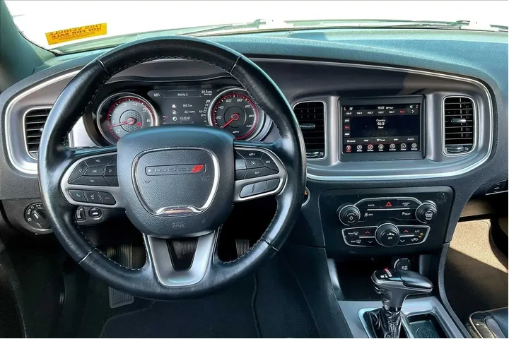 $19687 : Dodge Charger 2022 SXT 4dr S image 5