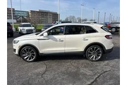 $22985 : Lincoln Nautilus 2019 AWD Re thumbnail