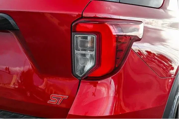 Ford Explorer 2021 AWD ST 4d image 9