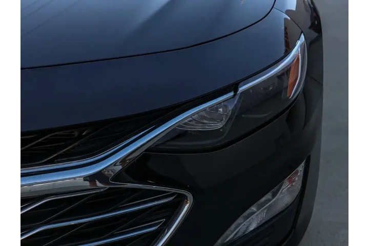 $18418 : Chevrolet Malibu 2024 LT 4dr image 10