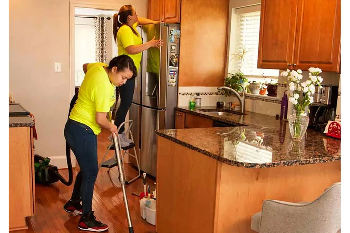 SI BUSCA TRABAJOS ACA TENEMOS image 1