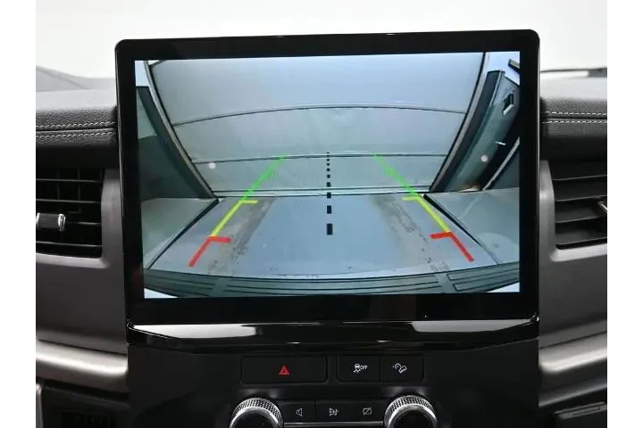 $39980 : Ford Expedition 2022 4x4 XLT image 3