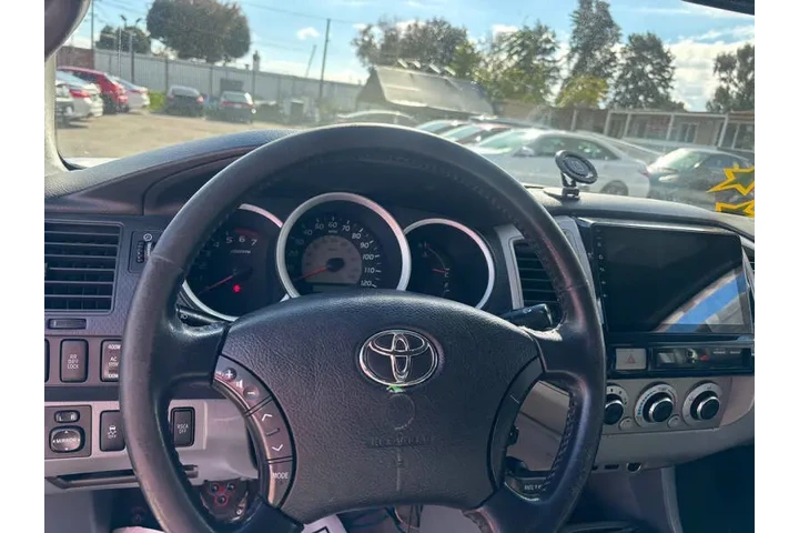 $15599 : 2010 Tacoma PreRunner V6 image 10