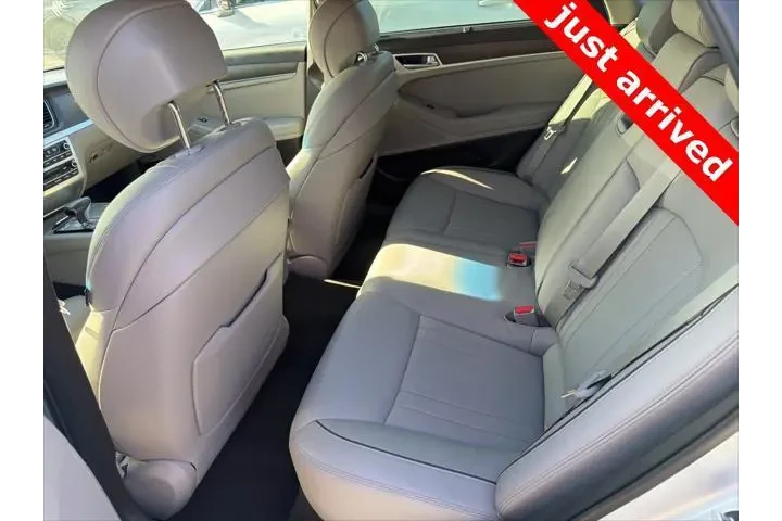 $21000 : Genesis G80 2018 3.8 4dr Sed image 8