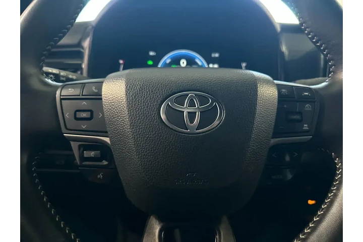 $29084 : Toyota Camry 2025 SE 4dr Sed image 9