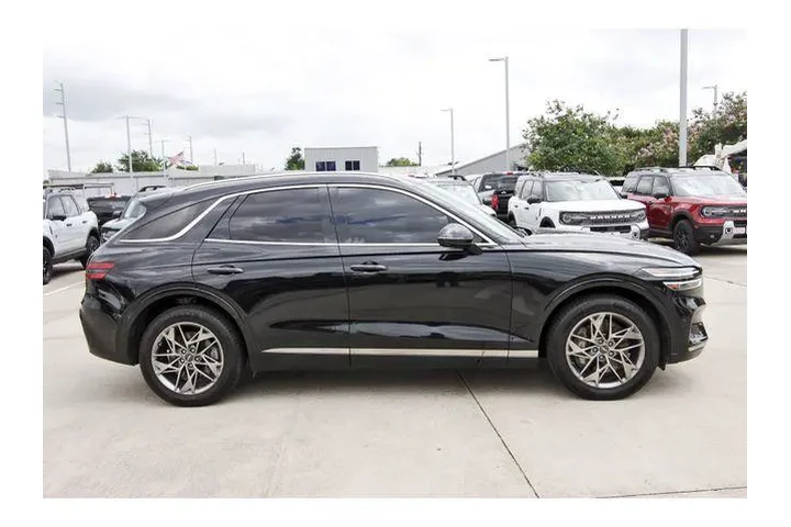 $33792 : Genesis GV70 2023 AWD 2.5T S image 5