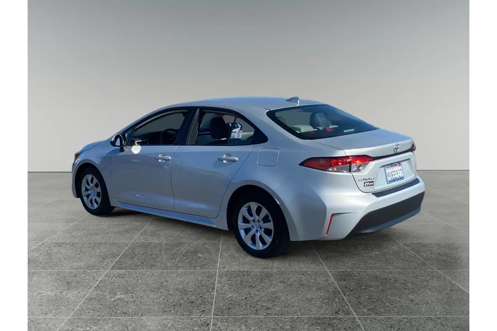 $26002 : Toyota Corolla 2025 LE 4dr S image 3