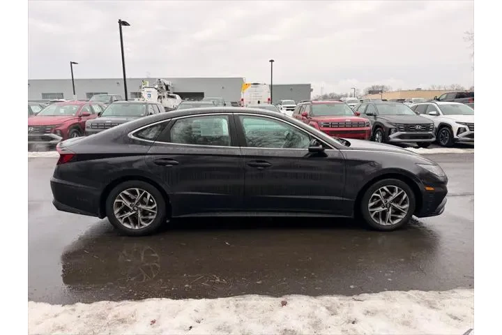 $18900 : Hyundai SONATA 2023 SEL 4dr image 2