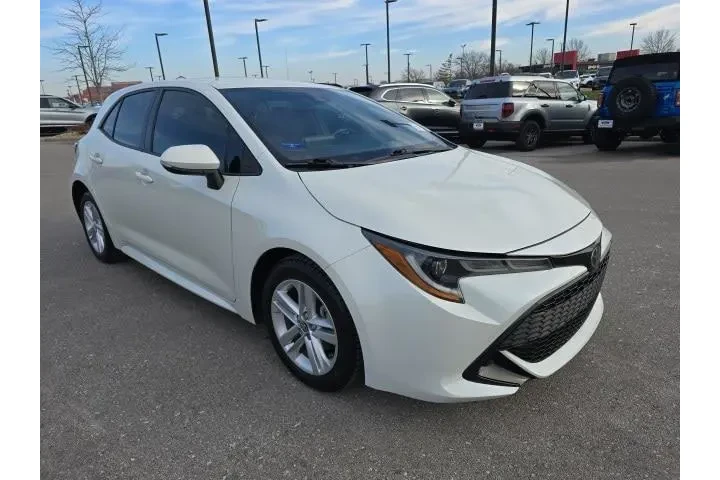 $19500 : Toyota Corolla Hatchback 202 image 7