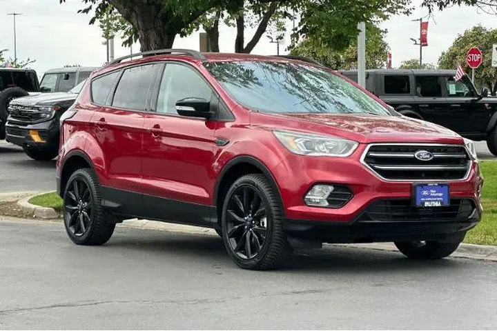 $15995 : Ford Escape 2017 AWD Titaniu image 9