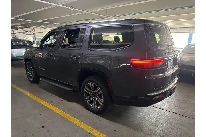 $37995 : Jeep Wagoneer 2024 4x2 Serie image 4