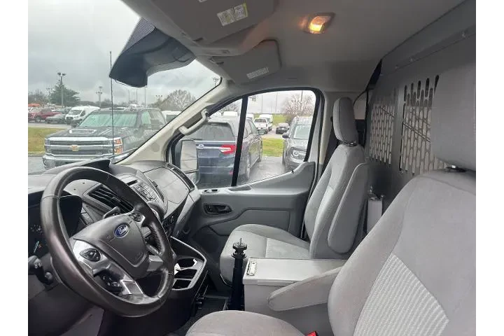 $19900 : Ford Transit 2019 250 3dr SW image 6