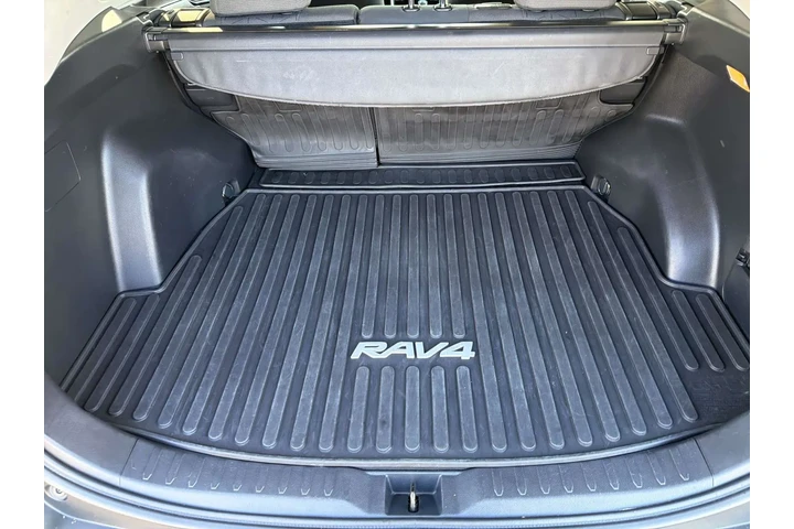 $25124 : Toyota RAV4 2021 XLE 4dr SUV image 8