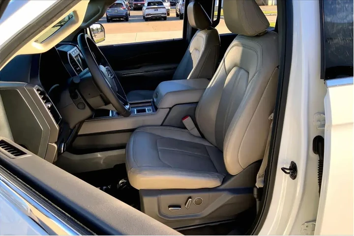 $36741 : Ford Expedition MAX 2021 4x2 image 7