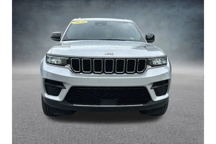 $27996 : Jeep Grand Cherokee 2024 4x4 image 2