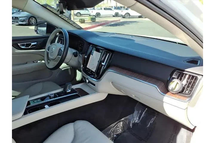 $26826 : Volvo S60 2022 B5 Momentum 4 image 10