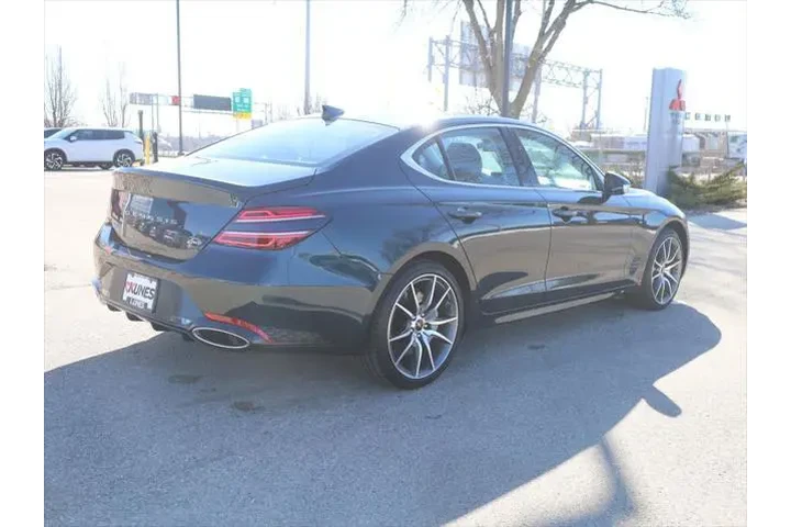 $30577 : Genesis G70 2025 2.5T Standa image 10