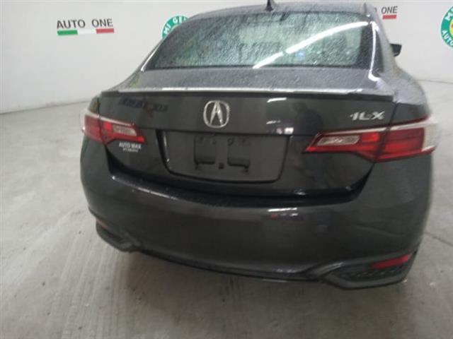 ILX 8-Spd AT w/ Technology P image 6