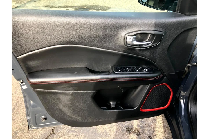 $17990 : 2018 Compass Trailhawk 4WD image 9