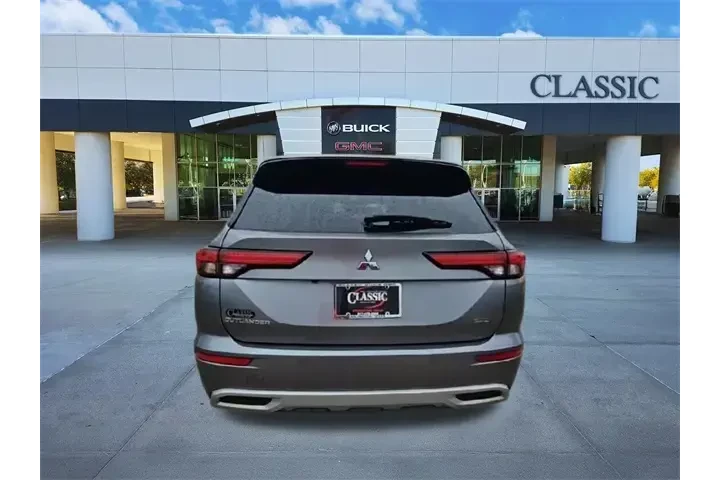 $19987 : Mitsubishi Outlander 2022 SE image 7