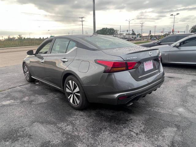 $15995 : 2019 Altima 2.5 SL image 5