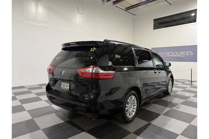$19549 : Sienna 2017 image 4