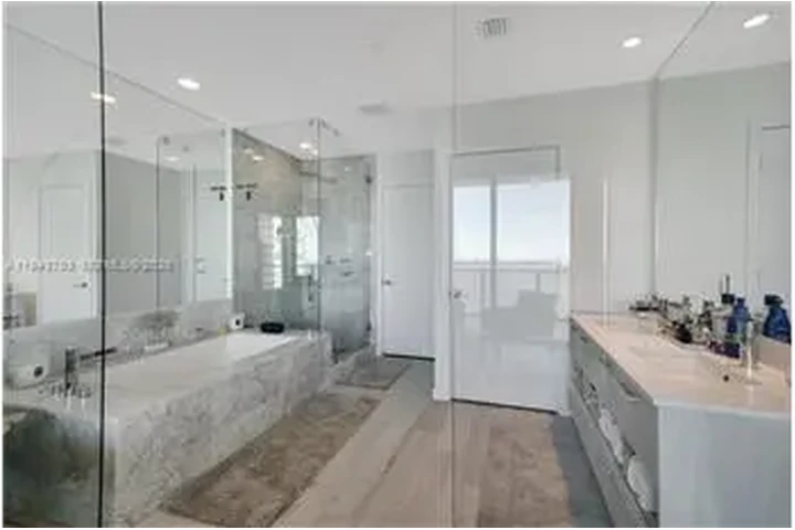 $7000 : Rental property with 2 bedro image 10