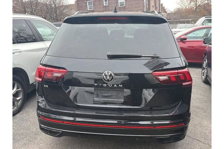 $19990 : Volkswagen Tiguan 2022 SE R- image 5