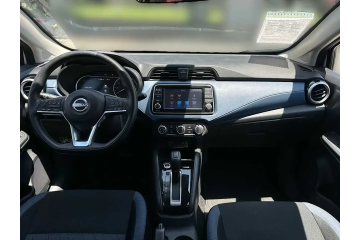 $22995 : Nissan Versa 2025 SV 4dr Sed image 3