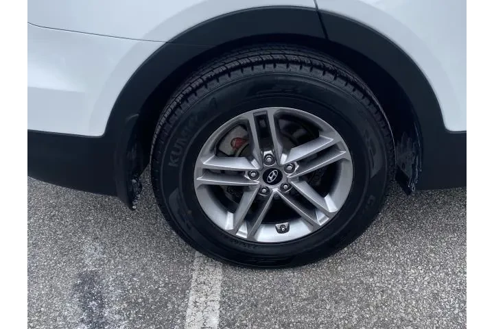 $400 : Hyundai SANTA FE Sport 2018 image 9