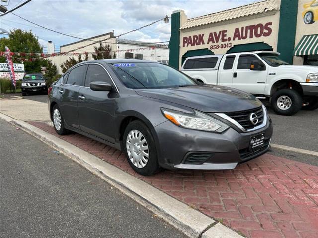 $6995 : 2016 Altima 2.5 S image 2