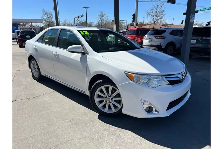 2012 Camry SE image 3
