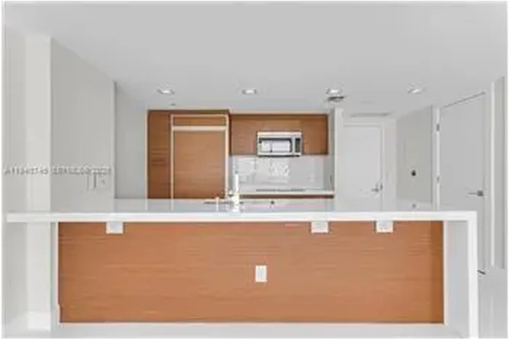 $4200 : Rental property with 2 bedro image 3