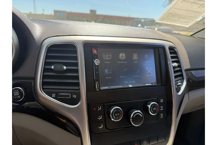 $14500 : 2011 Grand Cherokee Laredo image 8