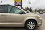 $4995 : 2009 Town and Country Touring thumbnail