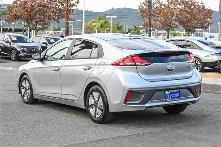 $16000 : Hyundai IONIQ Hybrid 2022 Bl image 7