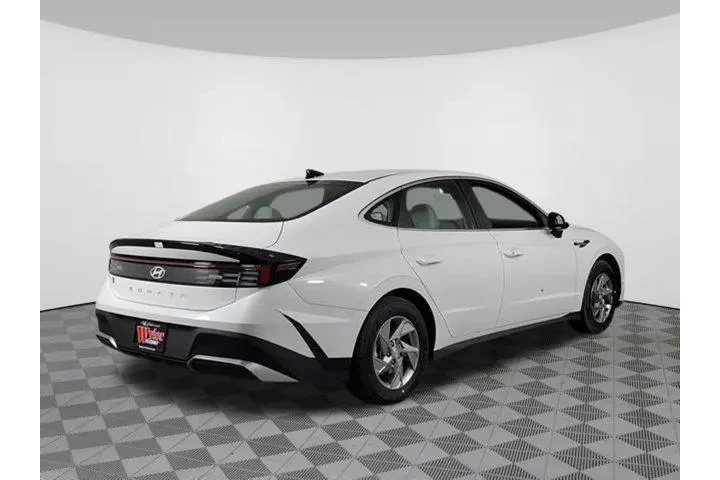 $28069 : Hyundai SONATA 2025 SE 4dr S image 3