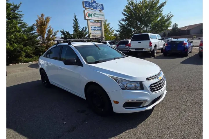 $5777 : 2015 Cruze L Manual image 3