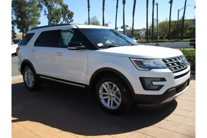 $16969 : Ford Explorer 2017 XLT 4dr S image 6
