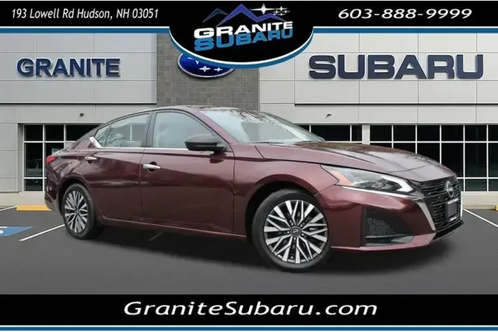 $17995 : Nissan Altima 2024 2.5 SV 4d image 1