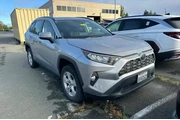 $29990 : Toyota RAV4 2021 AWD XLE 4dr thumbnail