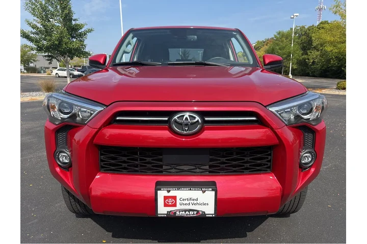 $38000 : Gold Certified2022 4Runner SR image 9