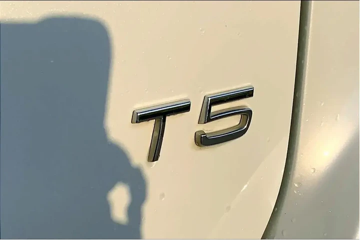 $12781 : Volvo XC60 2016 T5 Drive-E P image 10