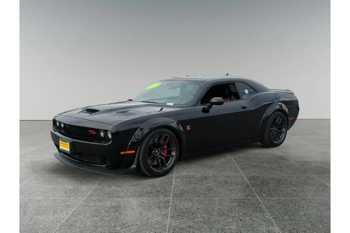 Dodge Challenger 2021 image 1