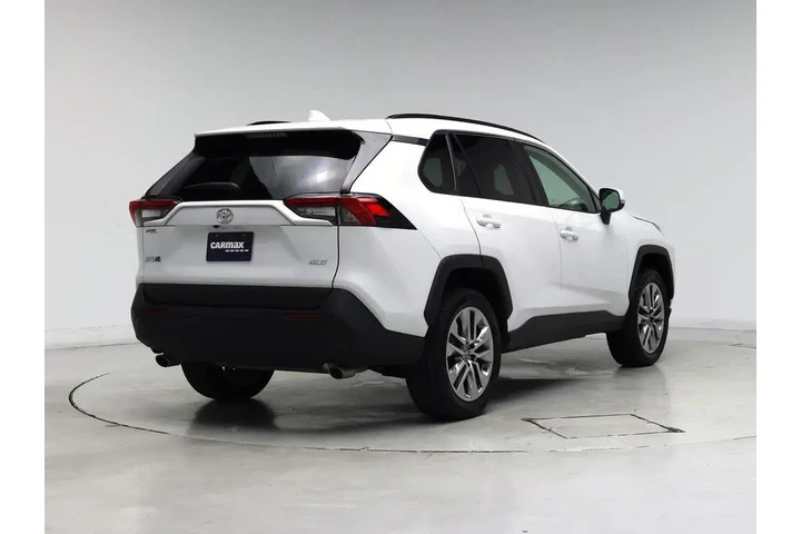 $30998 : Toyota RAV4 2023 XLE Premium image 8
